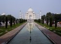 Menos día y más noche en el Taj Mahal