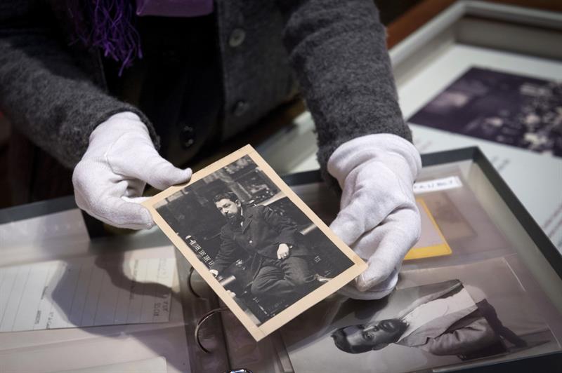 El Museo Sorolla ha presentado hoy la catalogación digital de su fondo de fotografía antigua.